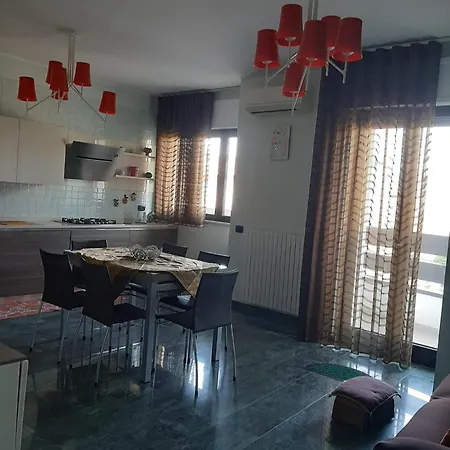 Luminoso アパート グロッターリエ